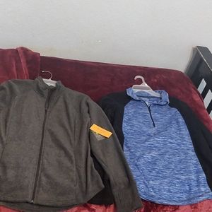 2 sweatshirts